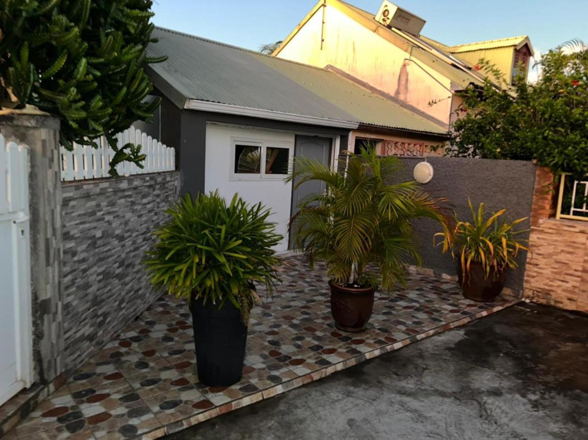 Petit Chalet Baie-Mahault Exterior foto